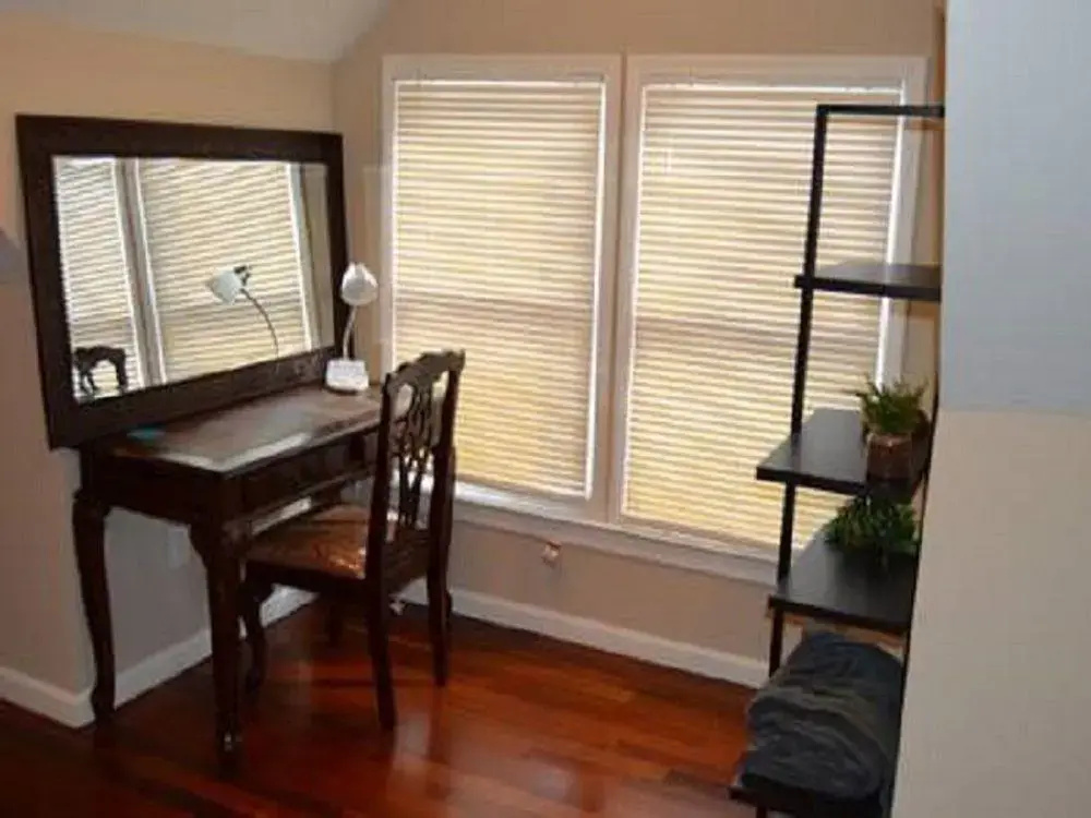 Opis Realty - Custom Metro Atlanta Home