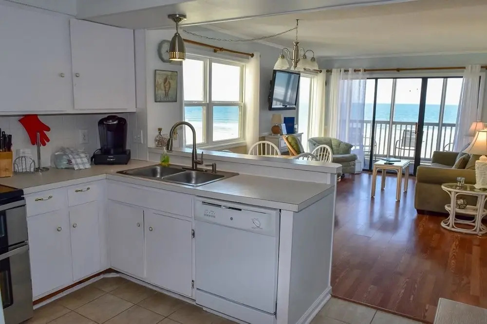 Palmetto Dunes Condominium 205 - 3 Br Condo