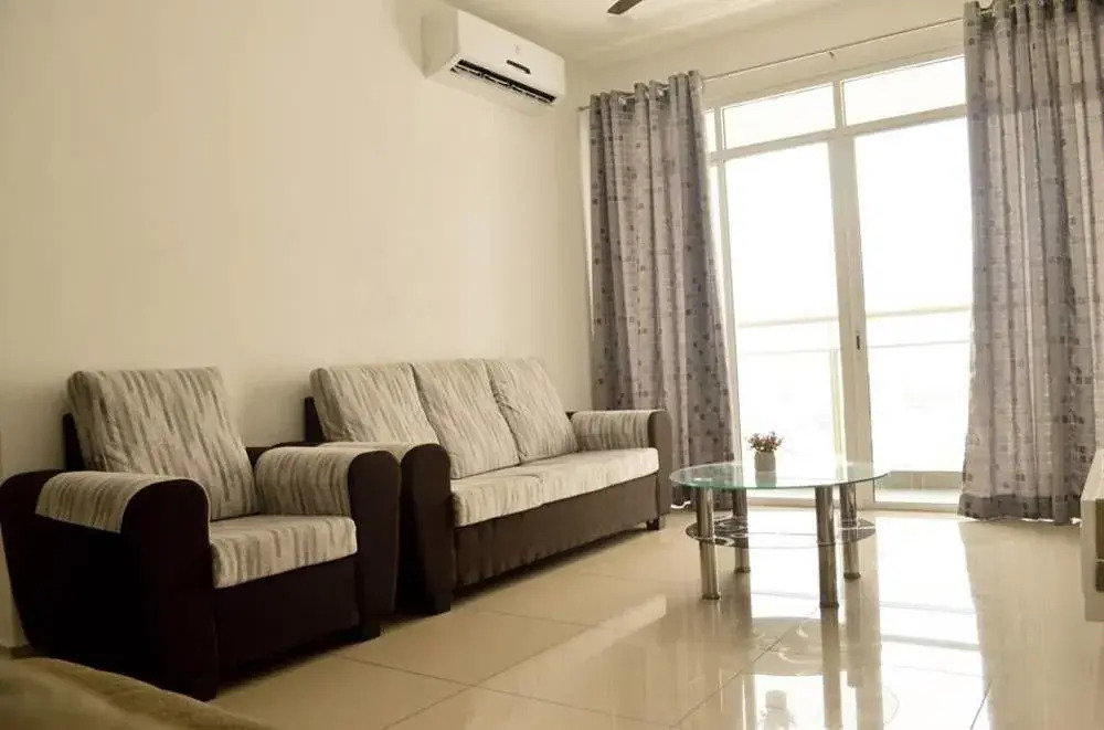 Summertime Arena Suite 2