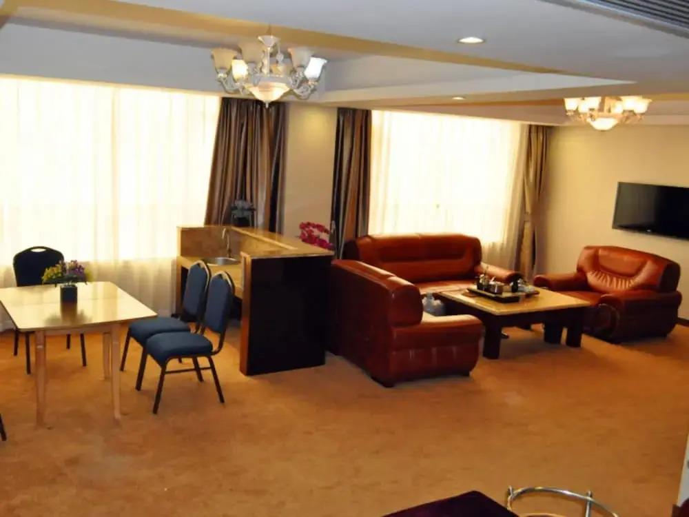 GreenTree Inn Guangdong Guangzhou Baiyun Avenue Yongping Business Hotel