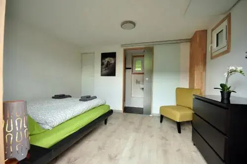 Lake View Chalet