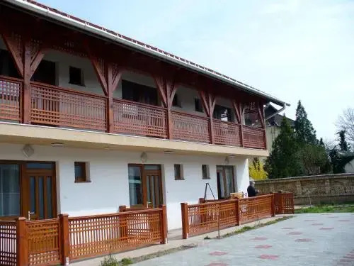 Rózsakert Apartmanház