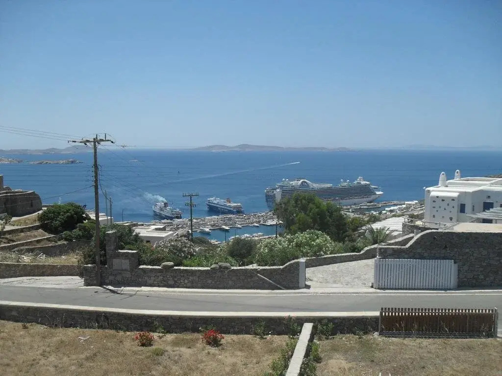 Sea Wind Villas and Suites