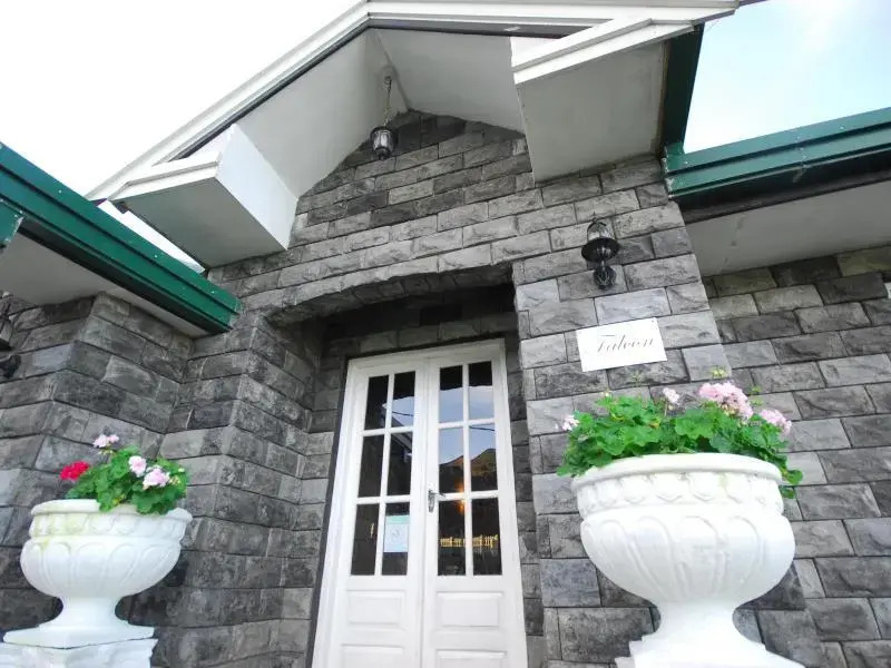 Falcon Holiday Home