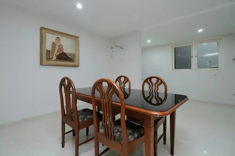 Kost Mas Mansyur