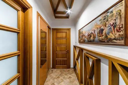 5 LVIV -APART дві кім ізольовані і кухня- студія з балконом тиха центр
