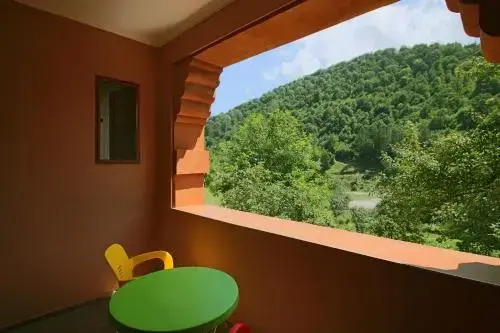 Arch House
