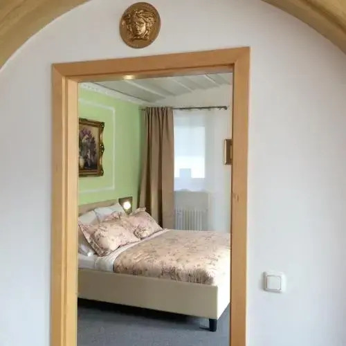 Golden GaPa Central Family Apartment 8