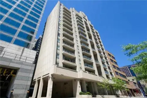MiCasa Suites - Stylish Condo by Eaton Centre and Yorkville