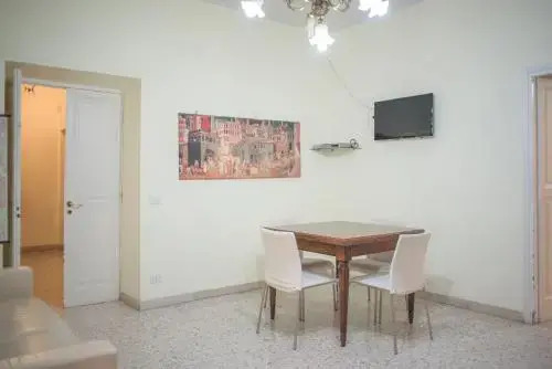 Frattina Family Romantic Superior Suite