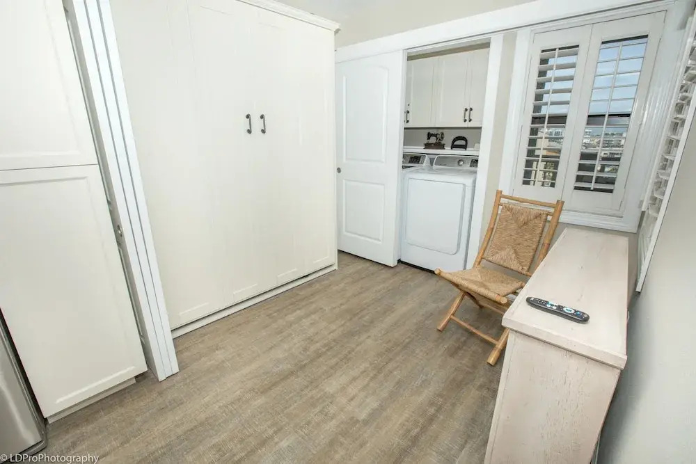 Inlet Reef 605 2 Bedroom Condo by RedAwning
