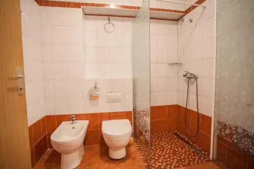 Aparment Kod Kule