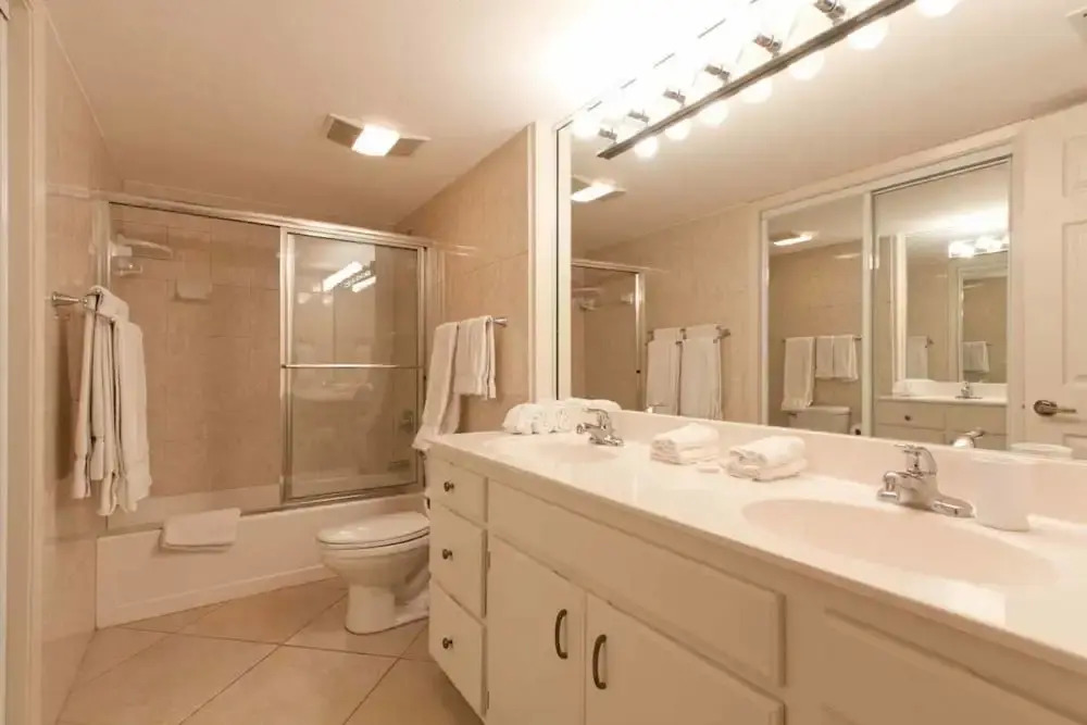 Saida IV Condominium 206