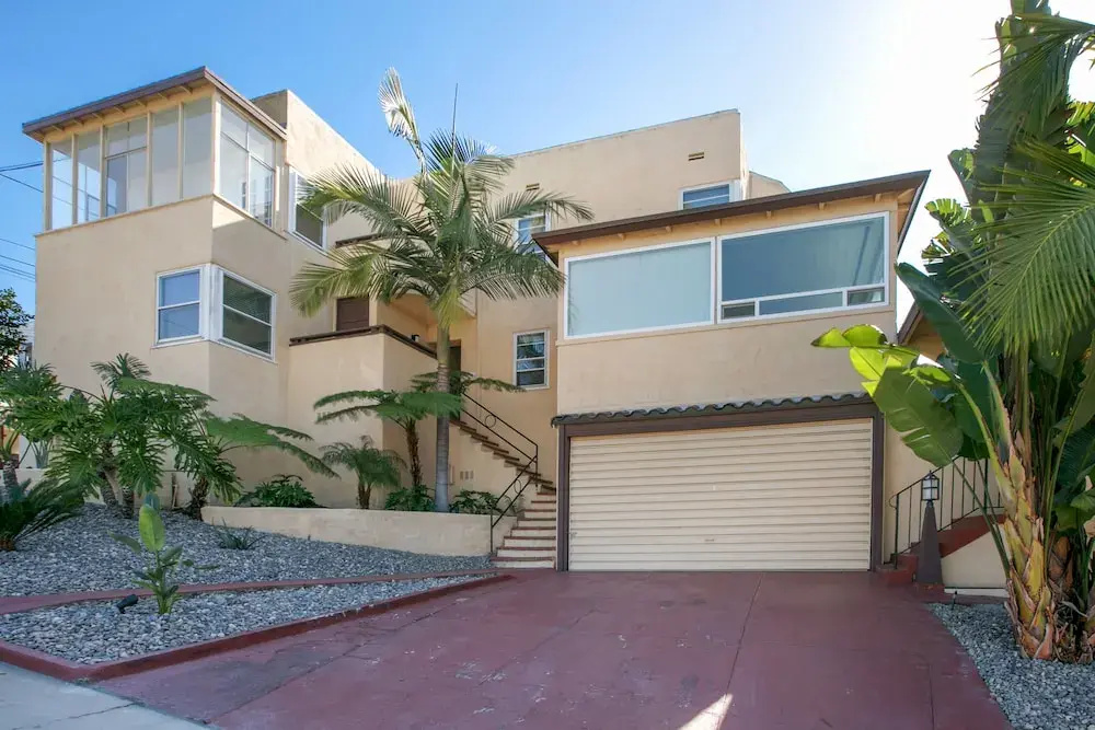 Wraparound Views in Mission Hills by RedAwning