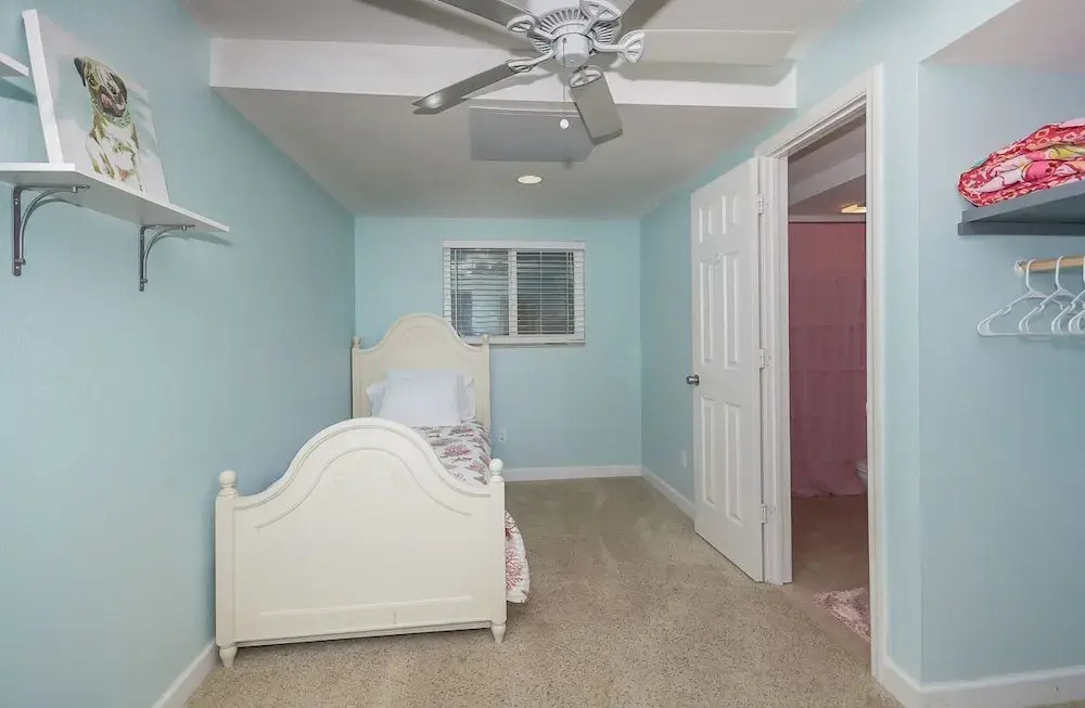 4700Sax - Delightful Pool Home