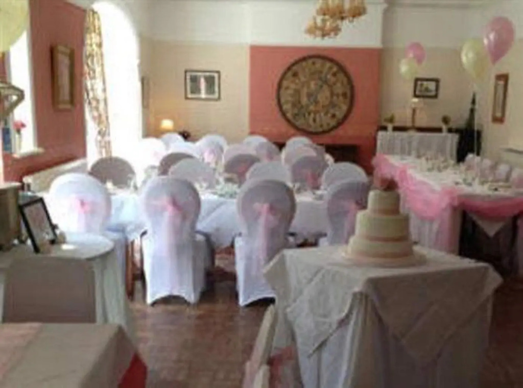 Claireville Hotel
