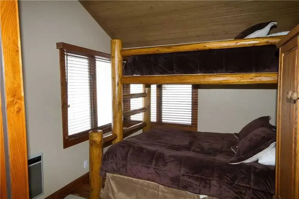 Mountainback 79 Loft Den