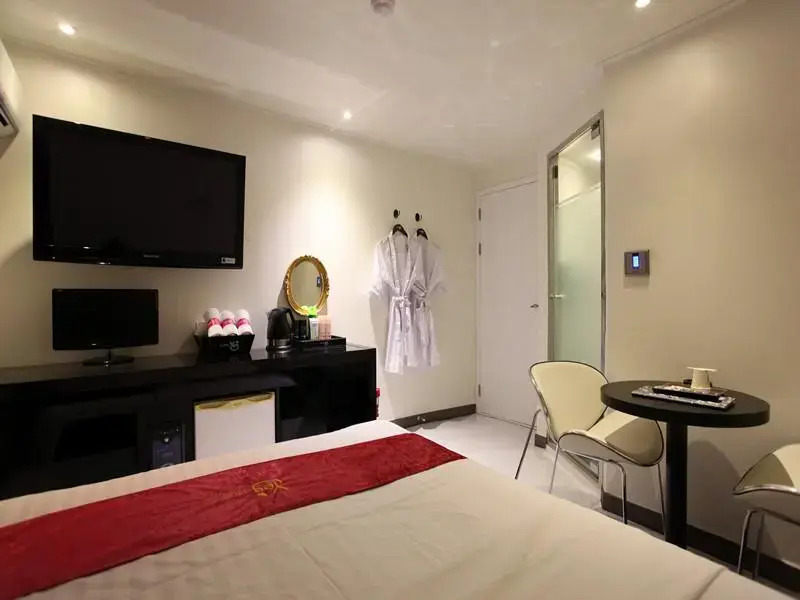 Yes Hotel