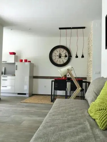 HD Beach House I