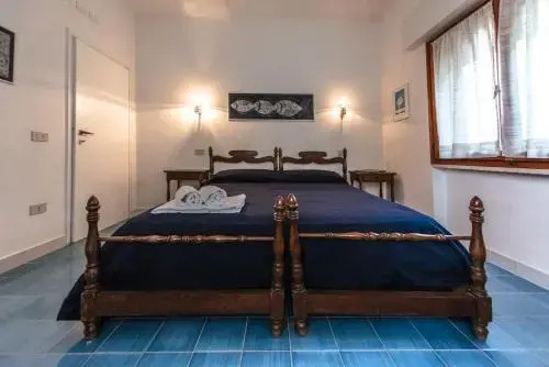 Villa Ovest