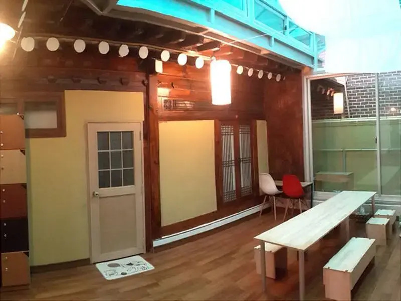 Lili Hanok Guesthouse