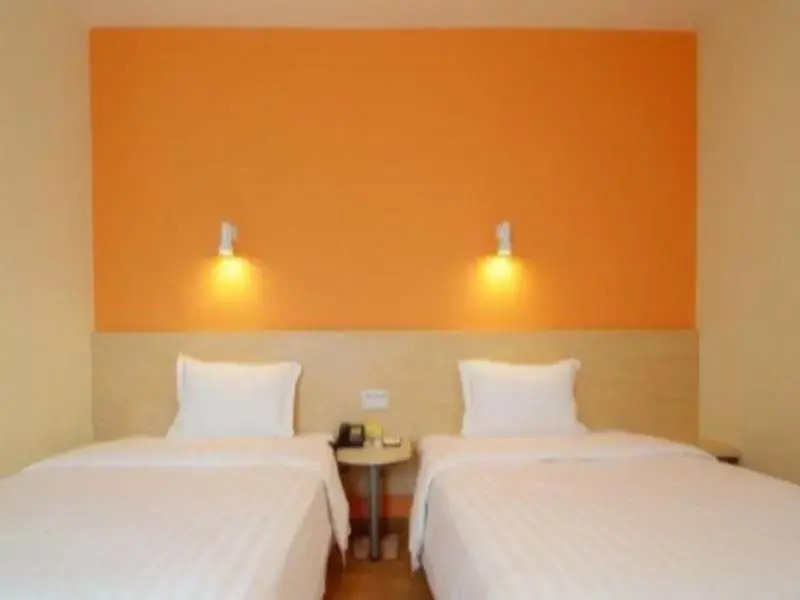 7 Days Inn Luoyang Zhongzhou Luming Tang Scenic