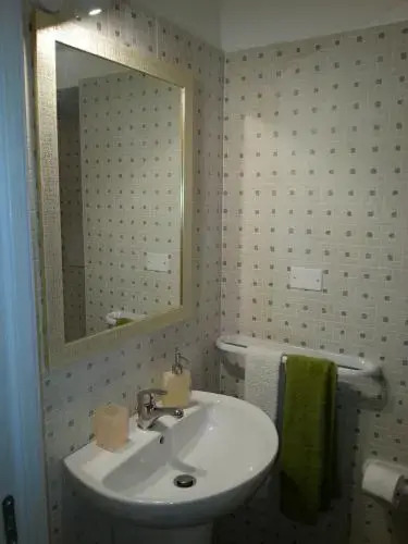 Toto Residence
