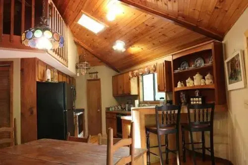 Rowe`s Round House