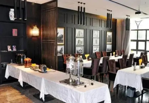 The Han Ju Hotel