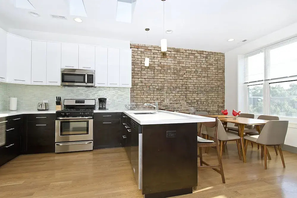 Stunning 2BR in Wrigleyville by Sonder