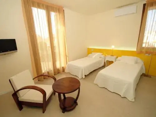 Villa Barcares Gran for 10, pool, gym and close to beach