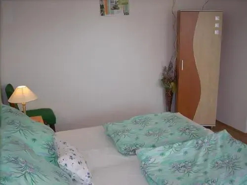 Abádi Karmazsin ház
