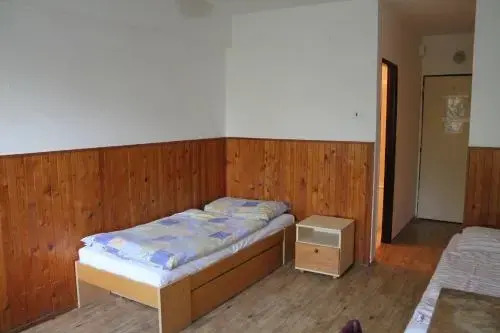 Domov mládeže