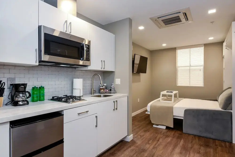Luxurious HomeTel by Hosteeva