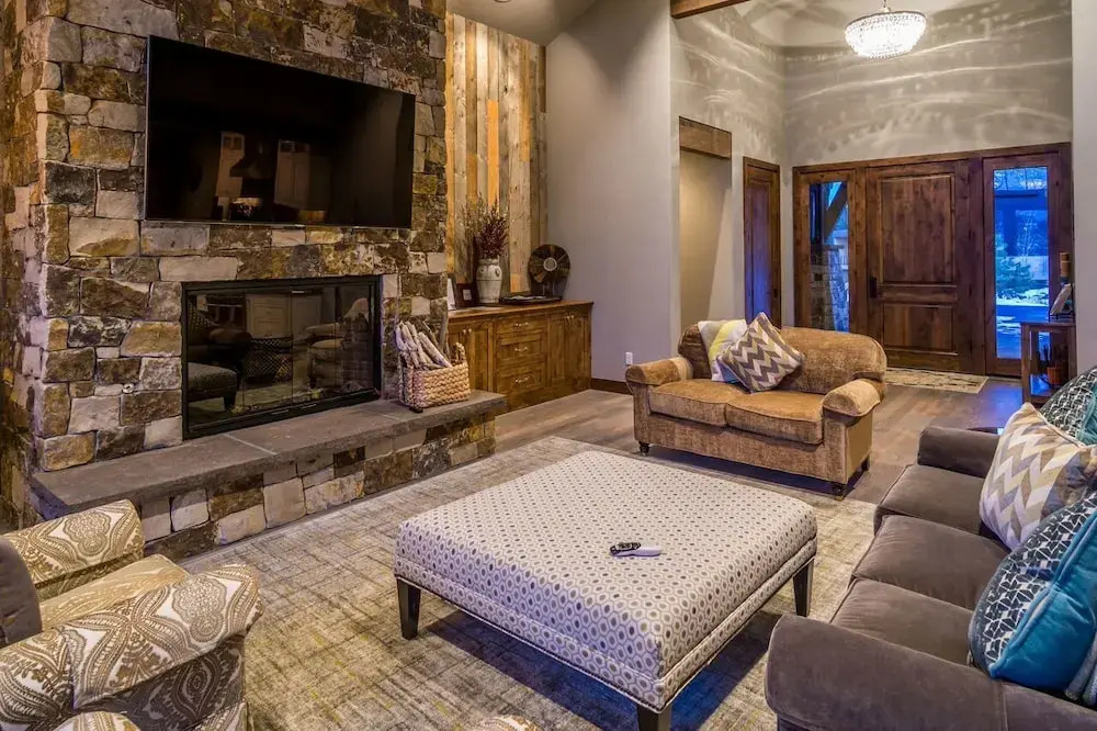 Outcast - 4 Br Home