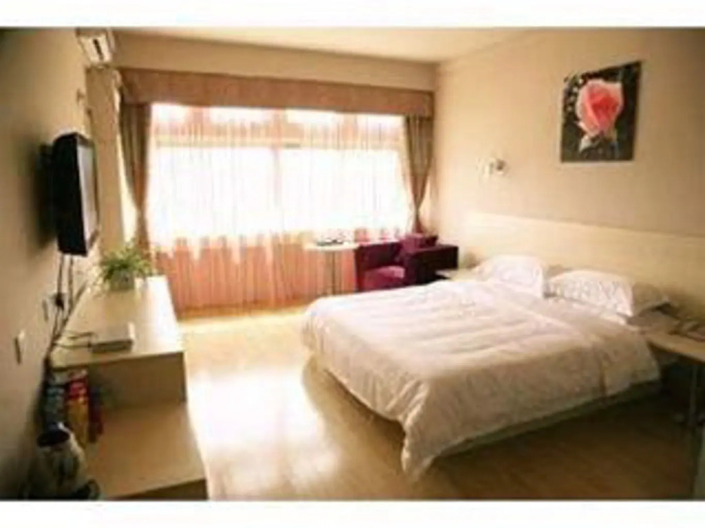 Super 8 Hotel Lianyungang Rail