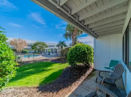 Follow The Sun - 1 Br Apts