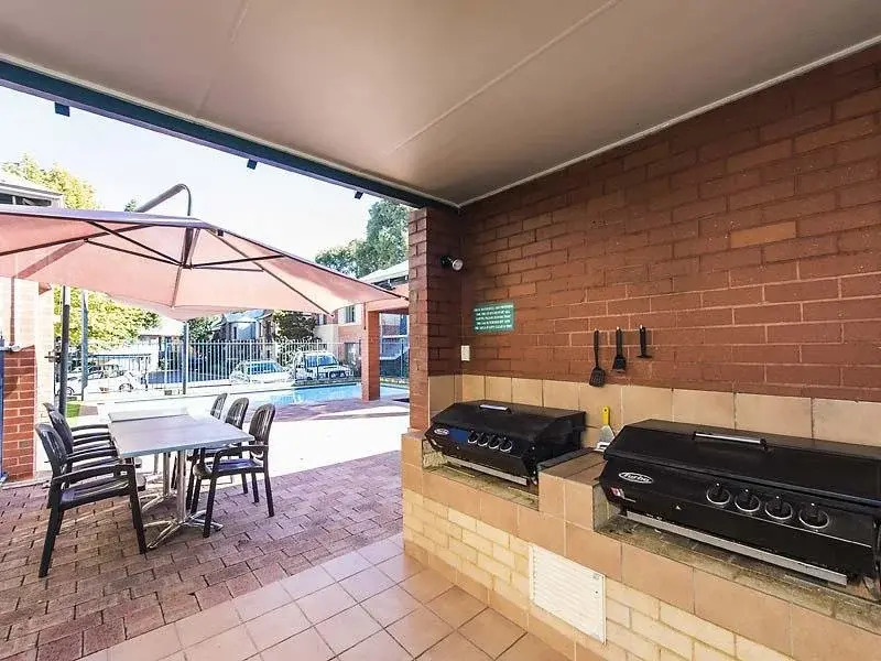 Subiaco Village 18