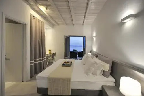 Villa Azzuro on Faragas Beach