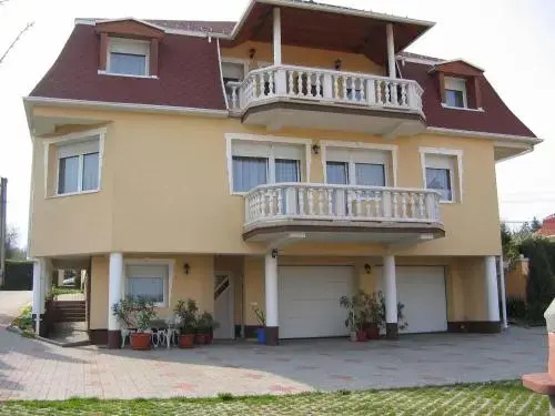 Arany Apartmanház Zalagyöngye