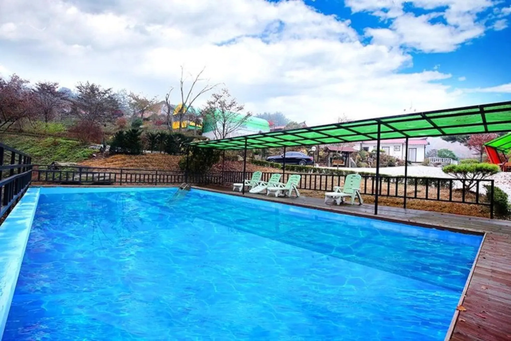 Gapyeong Hwangtoeun Pension and Glamping