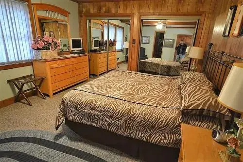 Lady Marmalade'S River Cottage - 5 Br condo by RedAwning