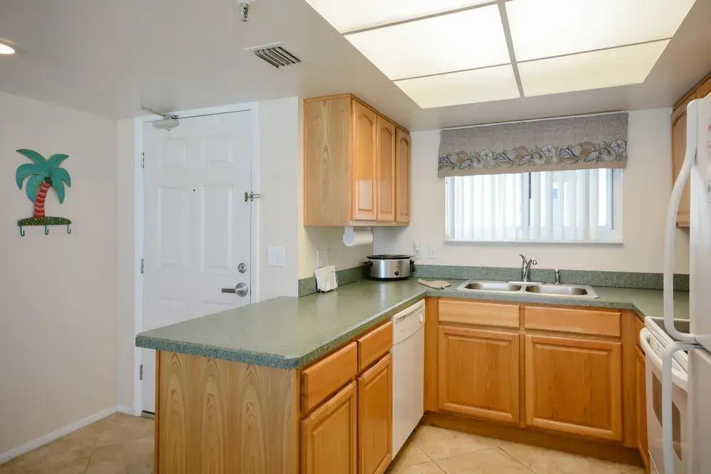 OB306 - Oceania Beach Club - 2Br Condo