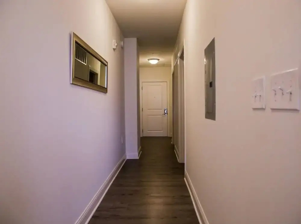 Chic 1BR Apt in the Heart of Downtown