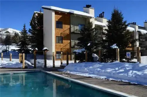 Rockies Condominiums - R2138
