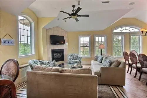 Crown Jewel Os2 - 6 Br Home