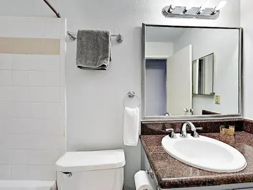 Hip Downtown Condo with Loft by RedAwning