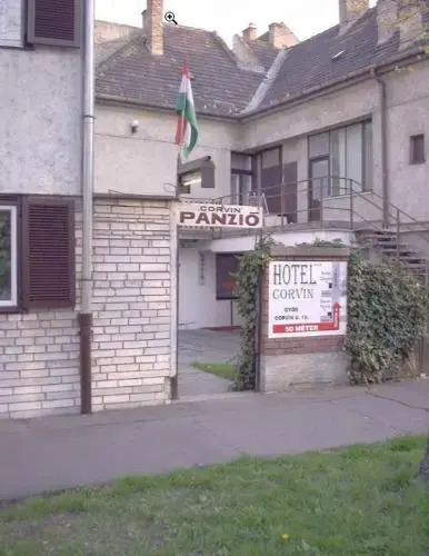 Corvin Panzio