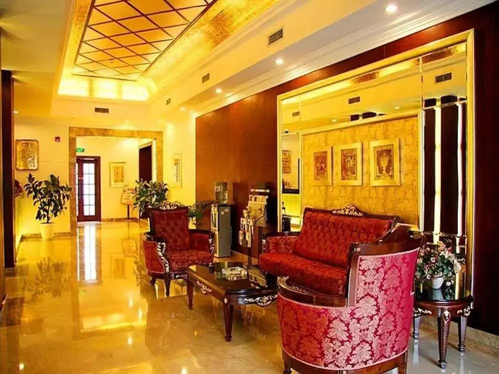 Peninsula Hotel