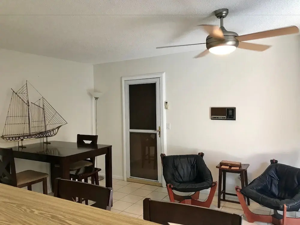Beach Nest-2 bdrm Home with 1 car Garage